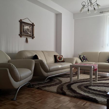 Apartment Gashi Pristina Eksteriør billede