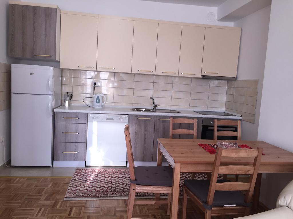 Apartment Gashi Pristina Eksteriør billede