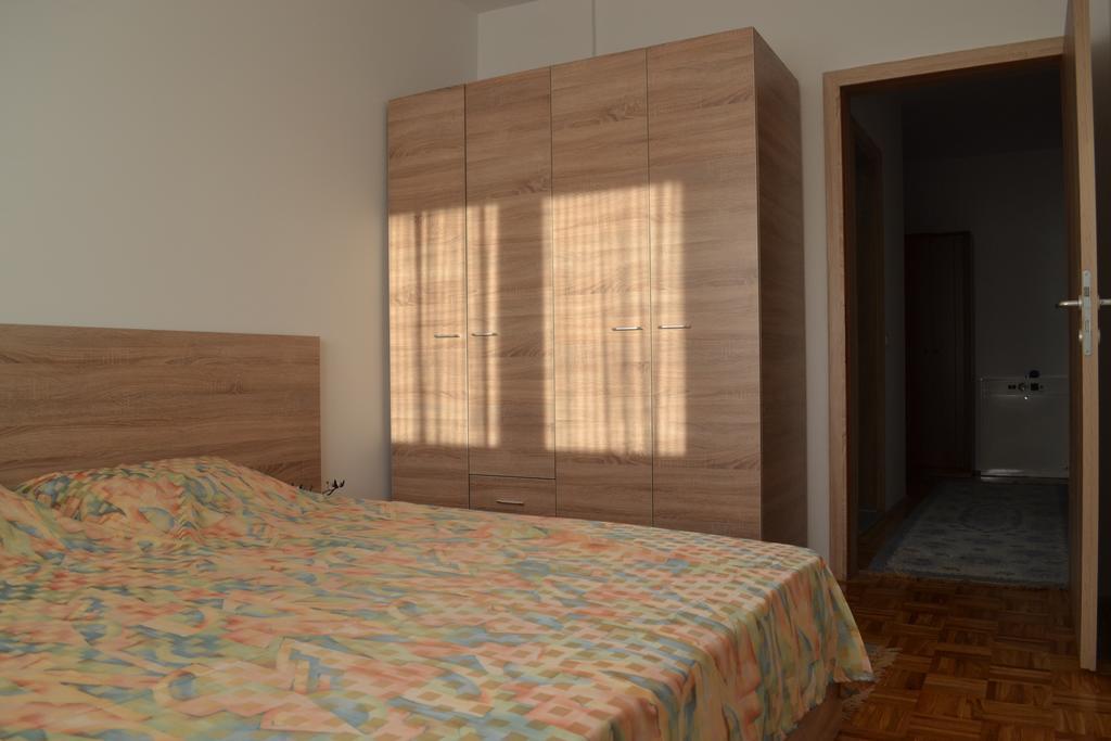 Apartment Gashi Pristina Eksteriør billede